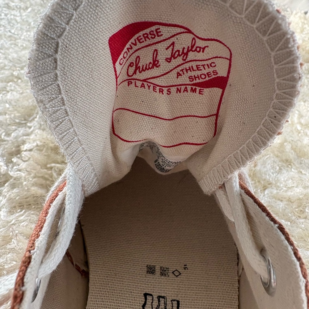 New Converse Canvas Sneakers with Rust color - Picture 4 of 7